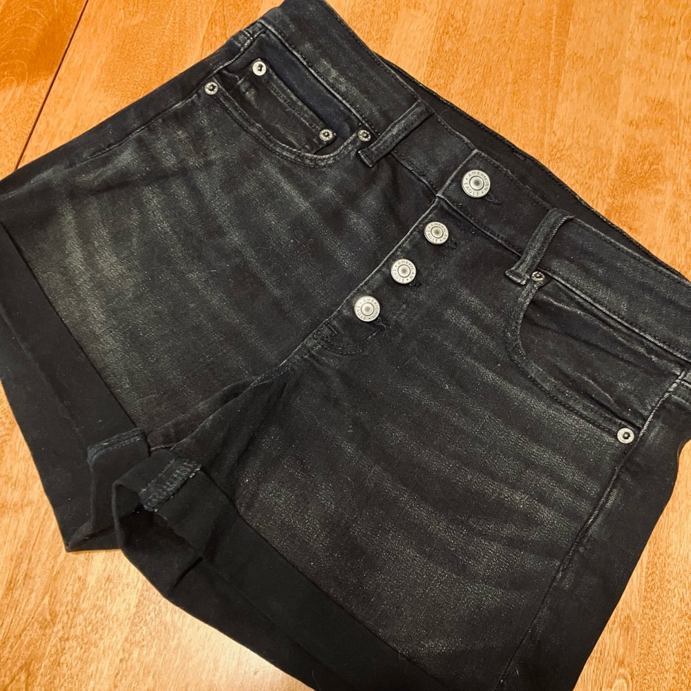 American Eagle Mid Rise Button Up Shorts
